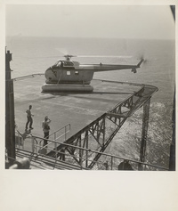 Heliport in an offshore oil production siteمهبط طائرات هليكوبتر في موقع إنتاج النفط في البحر